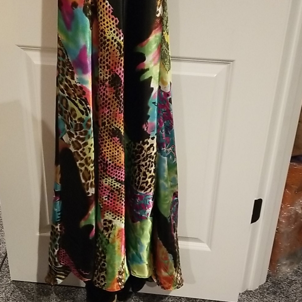 Super hot dress! - Picture 2 of 8